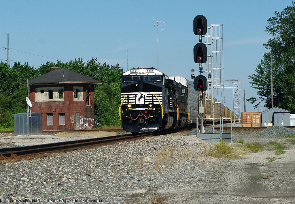 NS 4061